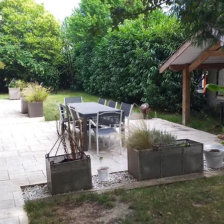 Holiday home Maison Au Calme, Jardin Et Proche Commodites